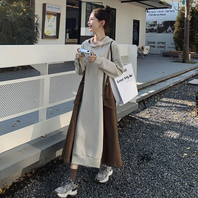 拼接撞色连帽卫衣裙女中长款2024秋新款宽松休闲设计感过膝连衣裙