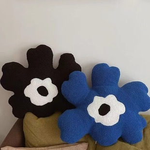 ins风花朵抱枕客厅轻奢办公室靠垫背毛绒床头大靠枕太阳沙发垫子