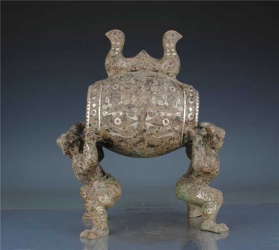 高仿商周青铜器搓银纹饰高38*34公分双力士拱鼓双鸟尊摆件