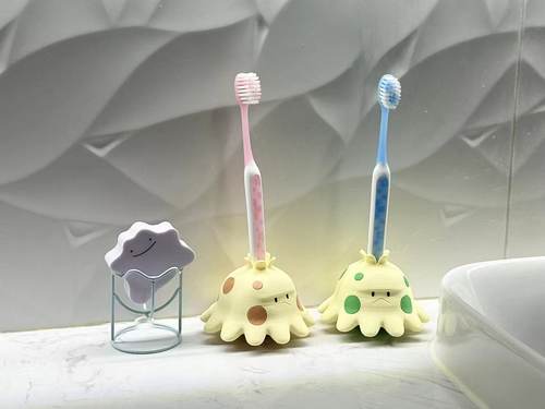 宝可梦趣味摆件蘑蘑菇牙刷架笔筒情侣桌面笔筒可爱风