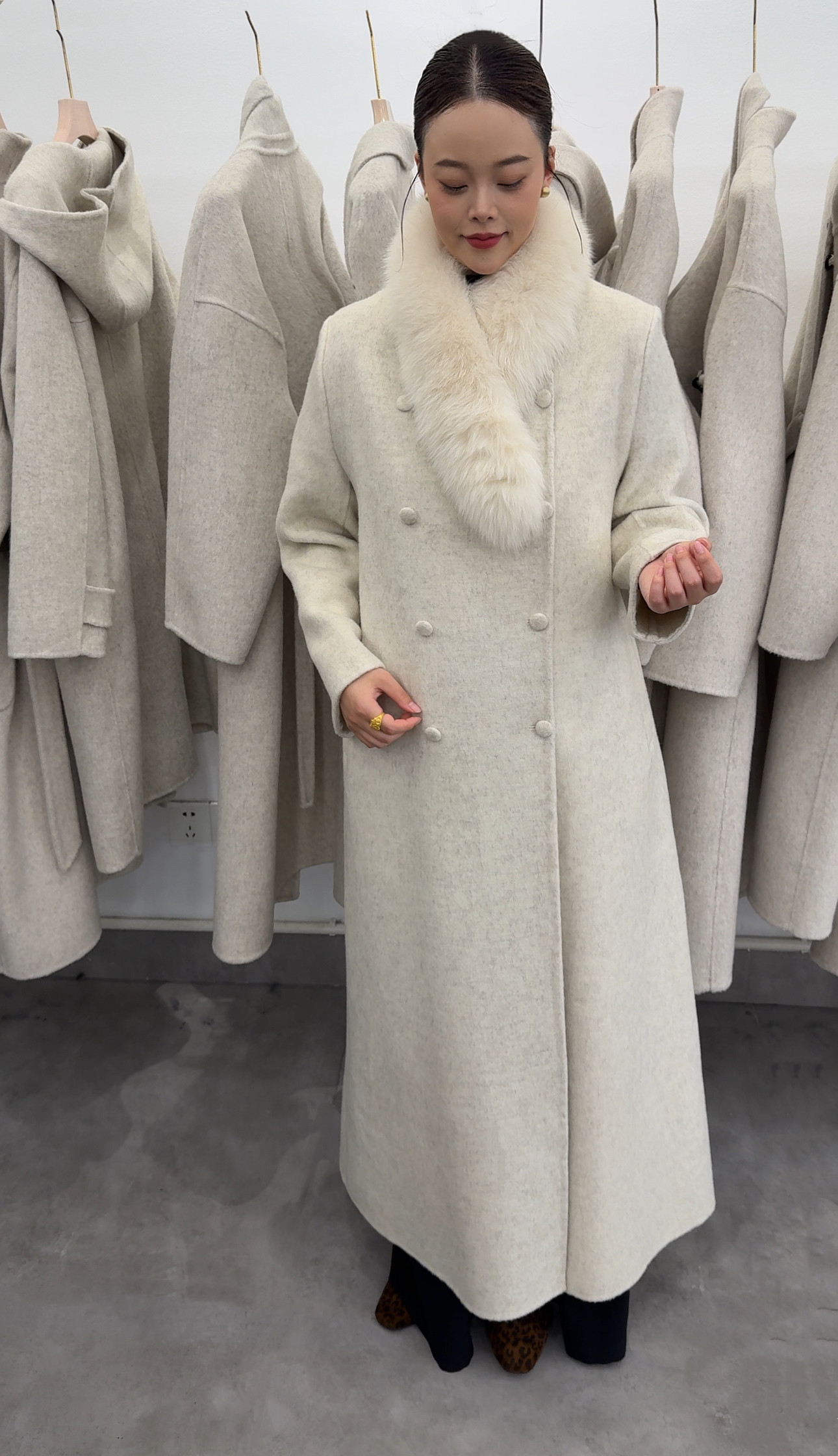 2025年冬季加厚双面羊毛大衣女长款狐狸毛领显瘦气质羊毛呢外套女,女装/女士精品,毛呢外套,淘宝优惠券,粉丝福利购,淘宝优惠卷