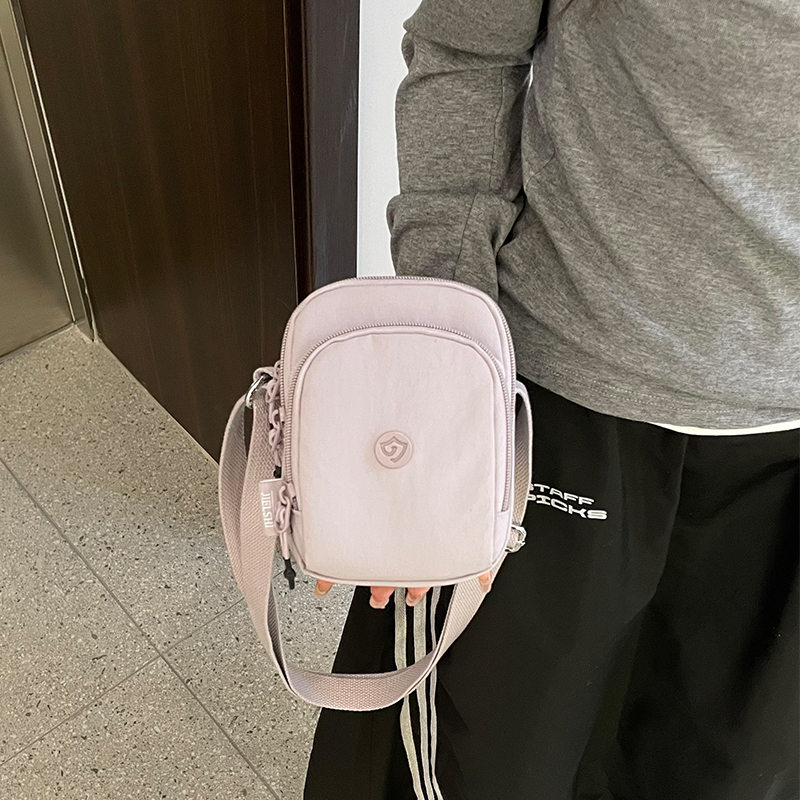 多层轻便尼龙单肩包简约化妆包