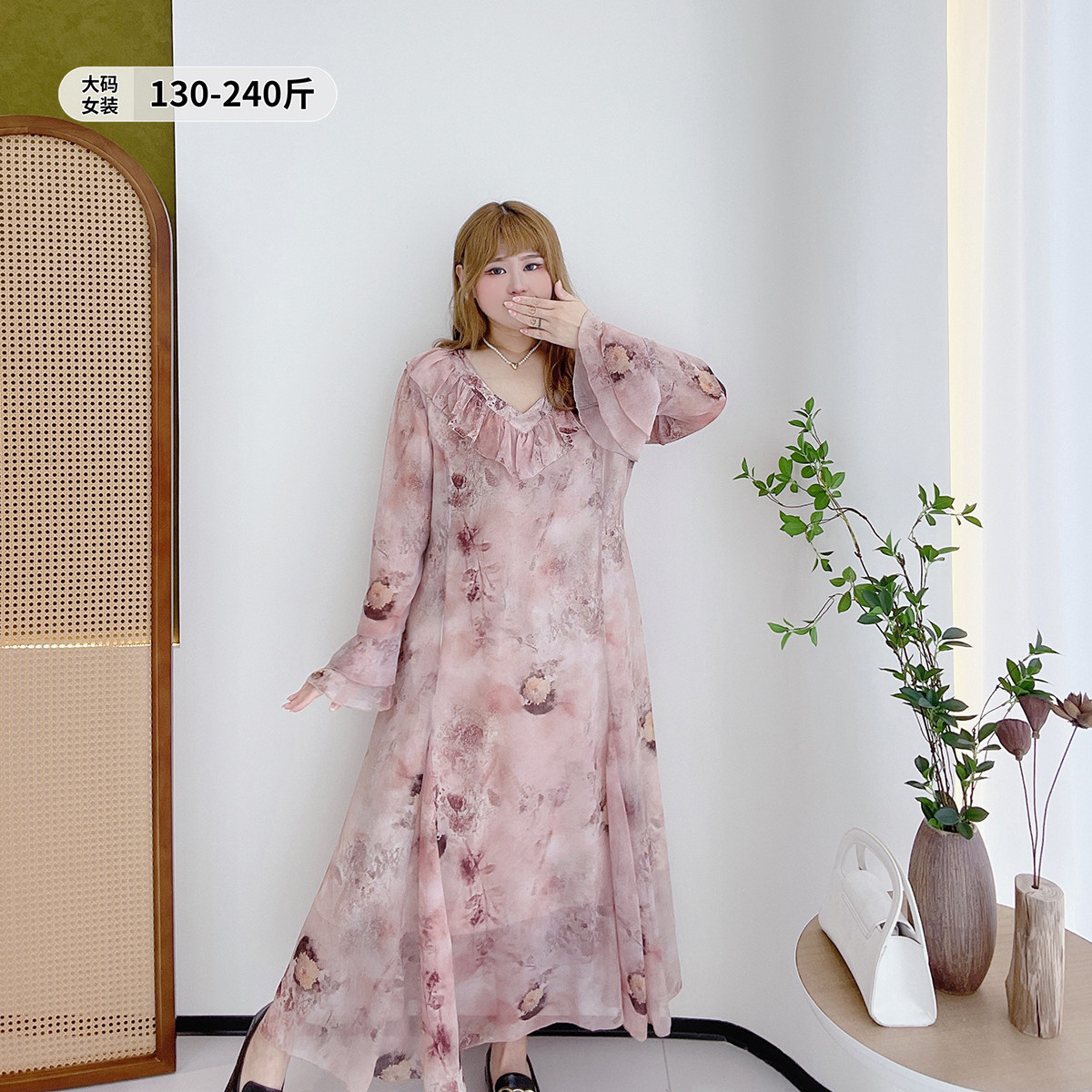 正反两穿胖仙女莹莹大码女装胖mm2026春甜美荷叶边扎染碎花连衣裙