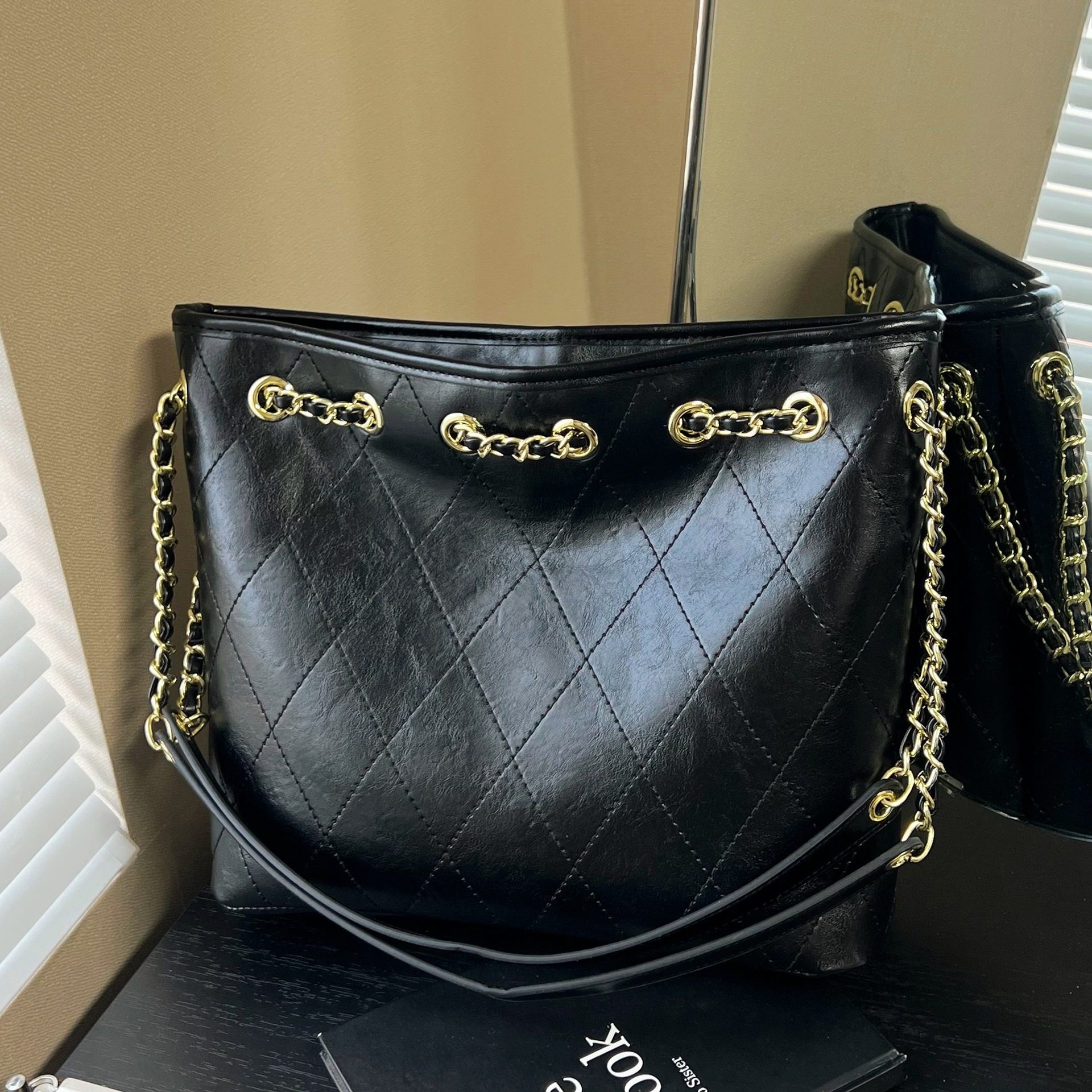 大容量菱格水桶包包女2026新款高级质感单肩斜挎包复古链条通勤包,箱包皮具/热销女包/男包,单肩包,淘宝优惠券,粉丝福利购,淘宝优惠卷