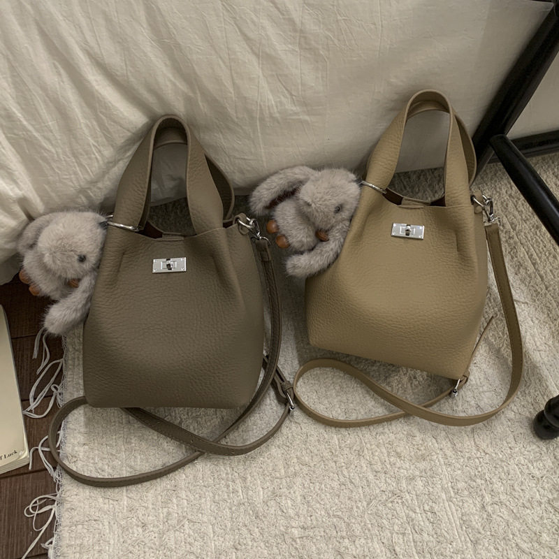 复古荔枝纹水桶包女式2026新潮轻奢简约软皮手提包上班通勤斜挎包,箱包皮具/热销女包/男包,单肩包,淘宝优惠券,粉丝福利购,淘宝优惠卷