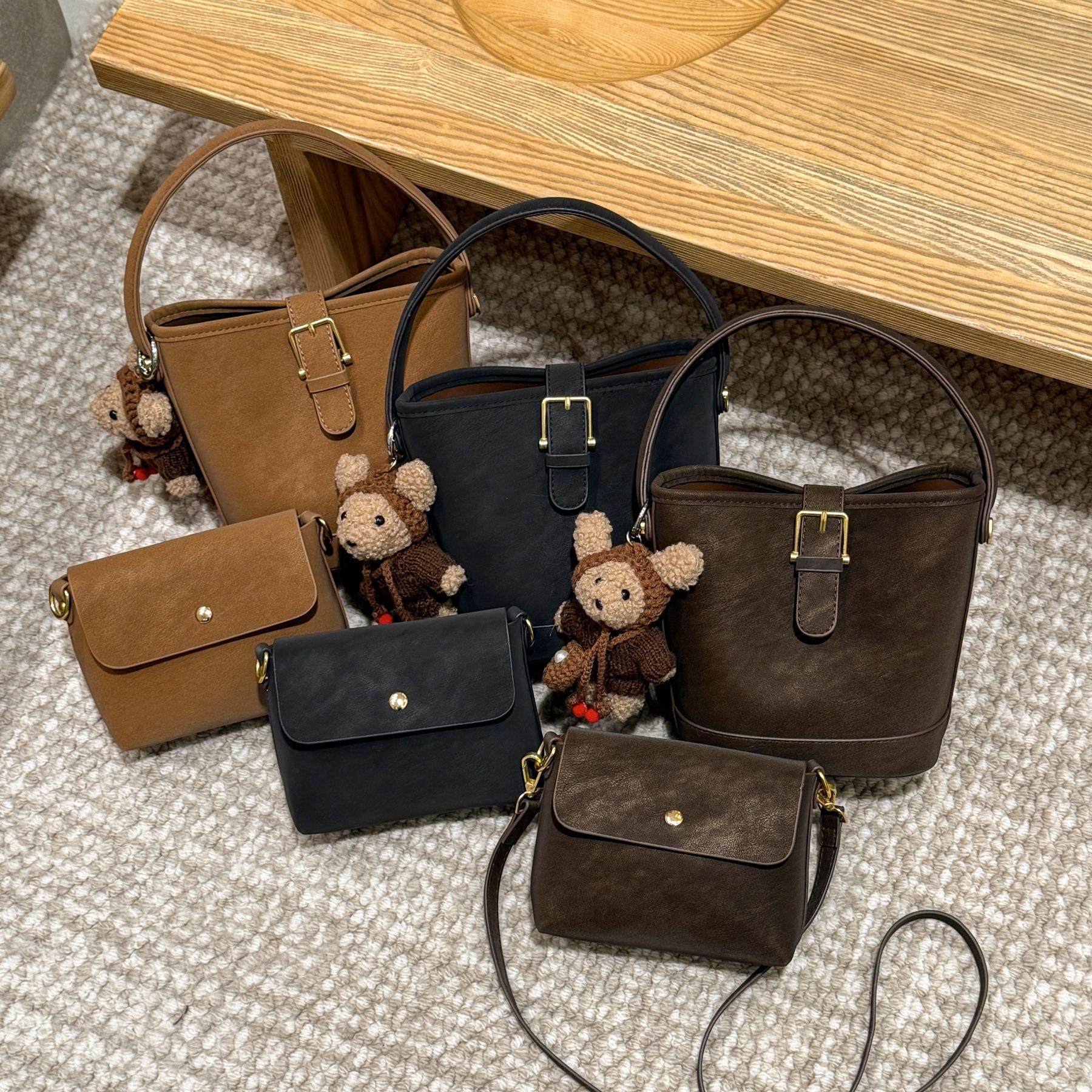 高级感复古包包女2026新款休闲百搭斜挎包质感爆款上班手提水桶包,箱包皮具/热销女包/男包,单肩包,淘宝优惠券,粉丝福利购,淘宝优惠卷