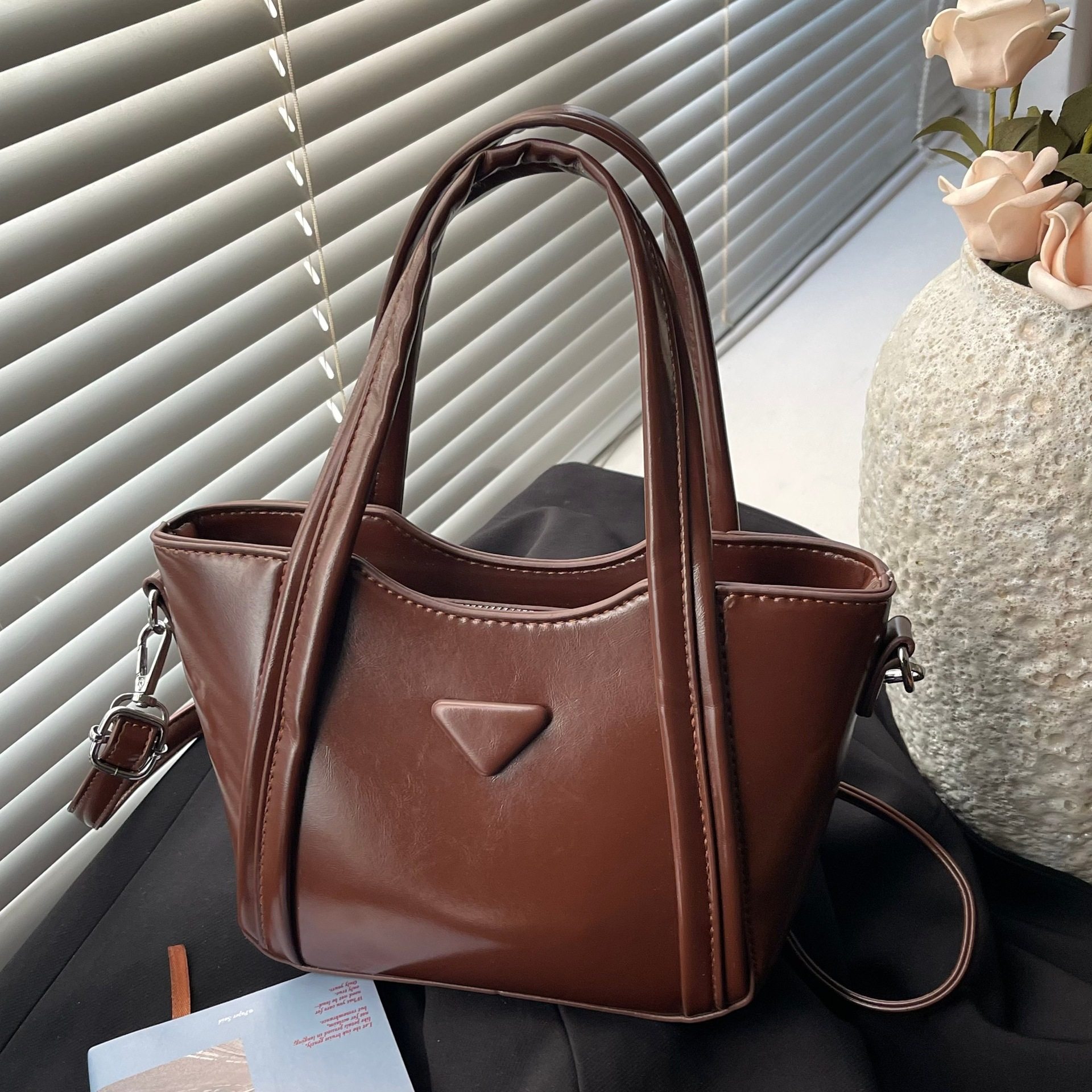 小众包包2026新款水桶包高级质感女包菜篮子手提包百搭单肩斜挎包,箱包皮具/热销女包/男包,单肩包,淘宝优惠券,粉丝福利购,淘宝优惠卷