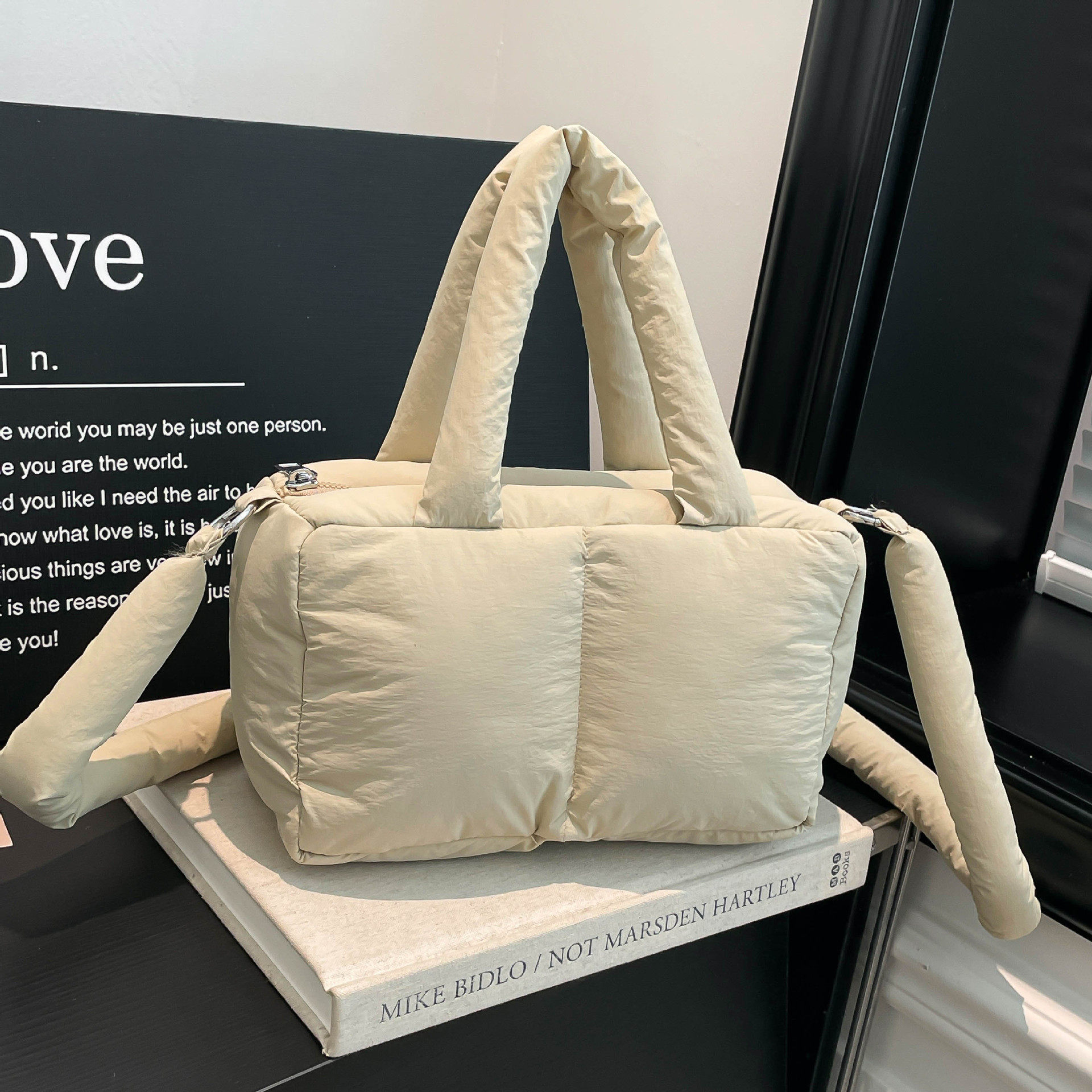 简约质感棉服包女2026新款手提单肩包轻便通勤百搭时尚潮斜挎包,箱包皮具/热销女包/男包,单肩包,淘宝优惠券,粉丝福利购,淘宝优惠卷