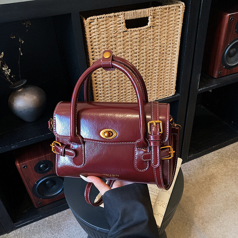 复古小众质感女士手提包小拎包2026新款简约小方包百搭单肩斜挎包,箱包皮具/热销女包/男包,单肩包,淘宝优惠券,粉丝福利购,淘宝优惠卷