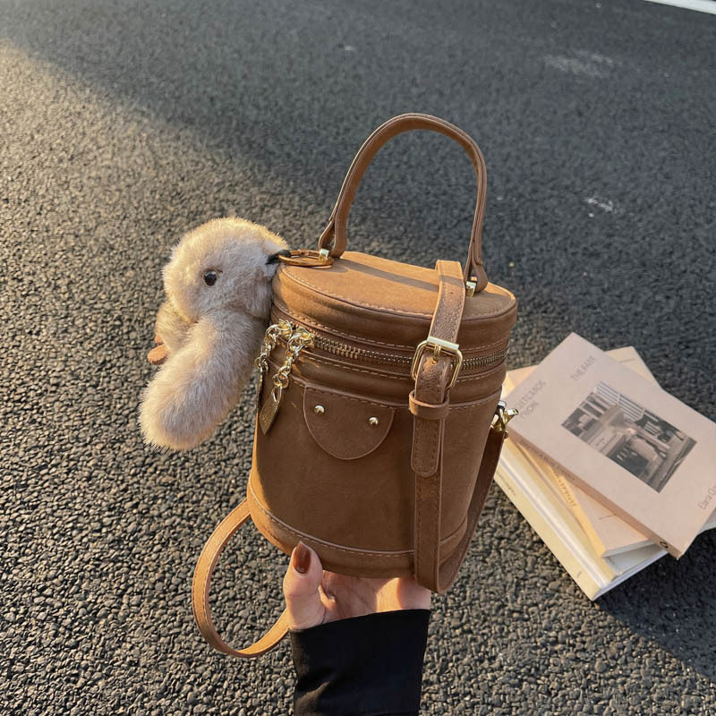 复古小众手提包包女式2026新款百搭通勤斜挎包精致超火单肩水桶包,箱包皮具/热销女包/男包,单肩包,淘宝优惠券,粉丝福利购,淘宝优惠卷