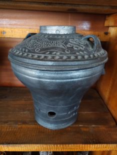 云南香格里拉藏族特色尼西手工土陶火锅老式传统黑陶砂锅破损包赔