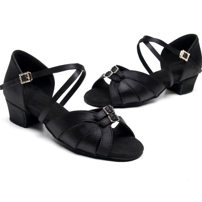 专业拉丁舞鞋女童儿童女孩白色跳舞鞋少儿夏季软底新款拉丁舞蹈鞋