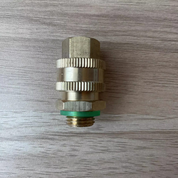 供应14*1.5黄铜防缠绕喷雾器