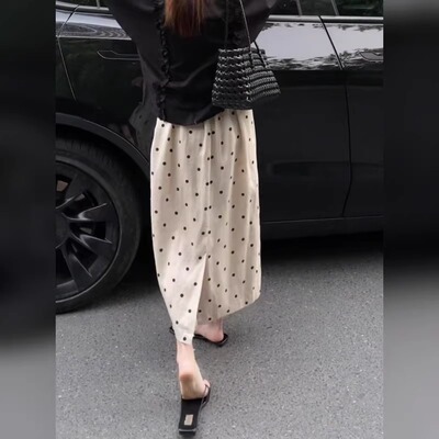 2026年夏季法式复古直筒花苞裙温柔系气质波点棉麻中长开叉半身裙