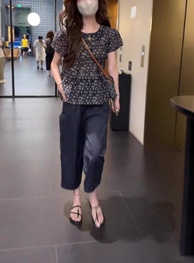 短袖碎花上衣九分裤气质显瘦遮肉小个子穿搭洋气矮个子夏季套装女