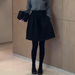 高腰百搭显瘦遮胯短裙 新款 韩系时尚 黑色加厚毛呢花苞裙女2025冬季