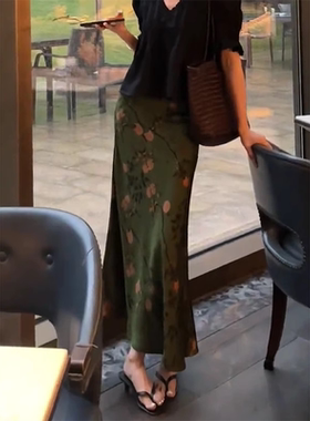 2025年夏季新款轻熟风法式高腰绿色长裙女气质优雅宽松垂感A字裙