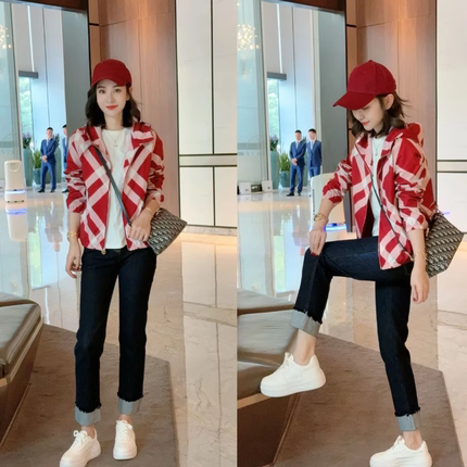 高级感格子连帽上衣2025春秋新款波尔多百搭连帽软壳冲锋衣外套女