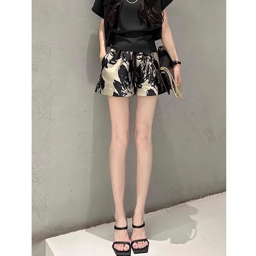 水墨印花短裤女2026年夏季新款时尚高腰显瘦百搭洋气a字阔腿裤子