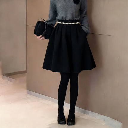 韩系黑色加厚毛呢A字半身裙女2025冬季新款高腰显瘦百搭花苞短裙