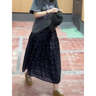 2025年夏季 休闲A字半身裙 新款 高腰显瘦碎花中长裙女宽松遮胯薄款