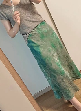 轻奢时尚设计感高腰显瘦绿色A字半身裙女夏季2025新款高级感宽松