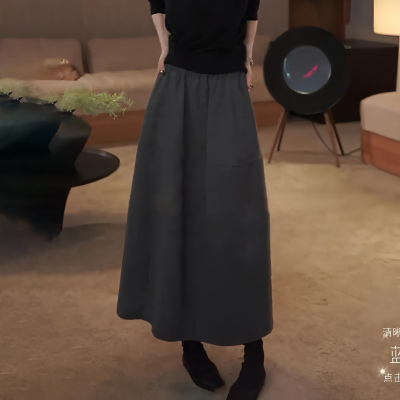 深灰色半身裙女2026秋季流行新款高腰显瘦简约宽松百搭时髦半裙子