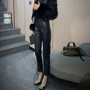 2025秋季流行新款黑色哑光质感九分皮裤女高腰显瘦气质百搭休闲裤