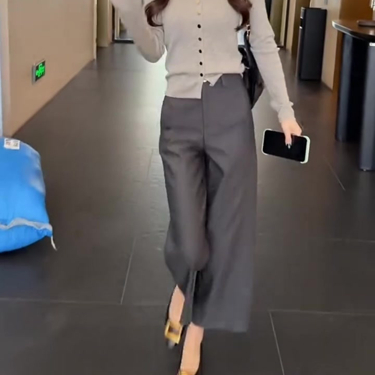 灰色九分西装裤女秋季新款简约时尚直筒裤百搭减龄通勤休闲阔腿裤