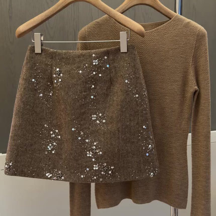 浅棕色重工亮片短裙女2025年秋冬新款时尚气质高腰显瘦A字包臀裙