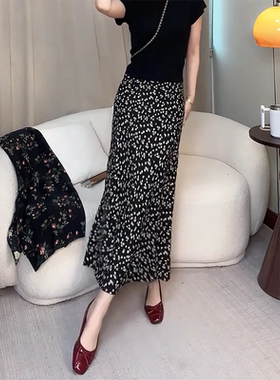 2026年夏季新款高腰显瘦气质碎花黑色中长裙女薄款宽松休闲A字裙
