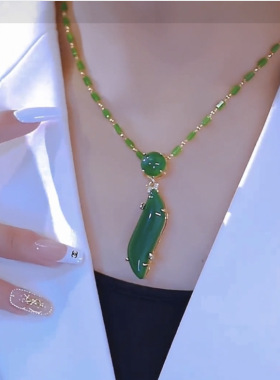 项链配饰女高级感钛钢原创设计仿玉石气质时尚锁骨链百搭饰品