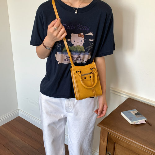 女包恒庚新款高颜值铆钉大容量斜挎包包女百搭时尚手提单肩包