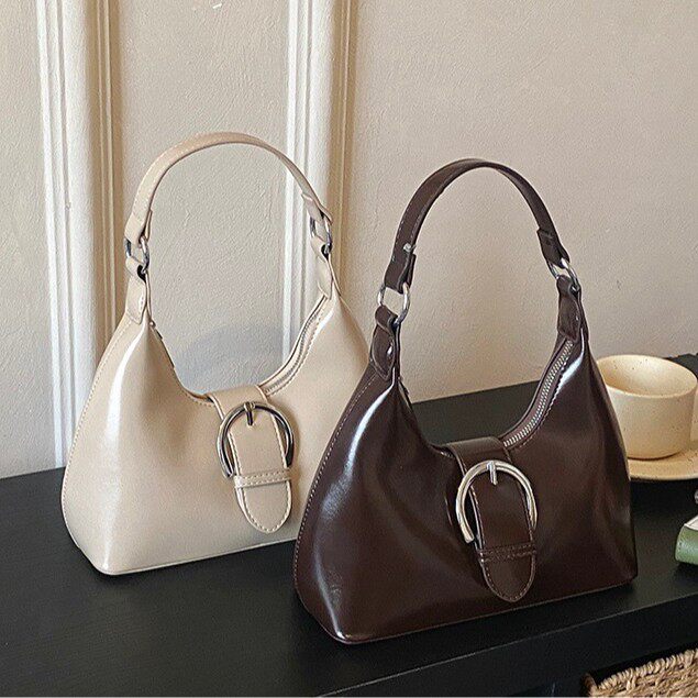 小众设计腋下包包女2026新款百搭单肩斜挎包高级感洋气上班通勤包