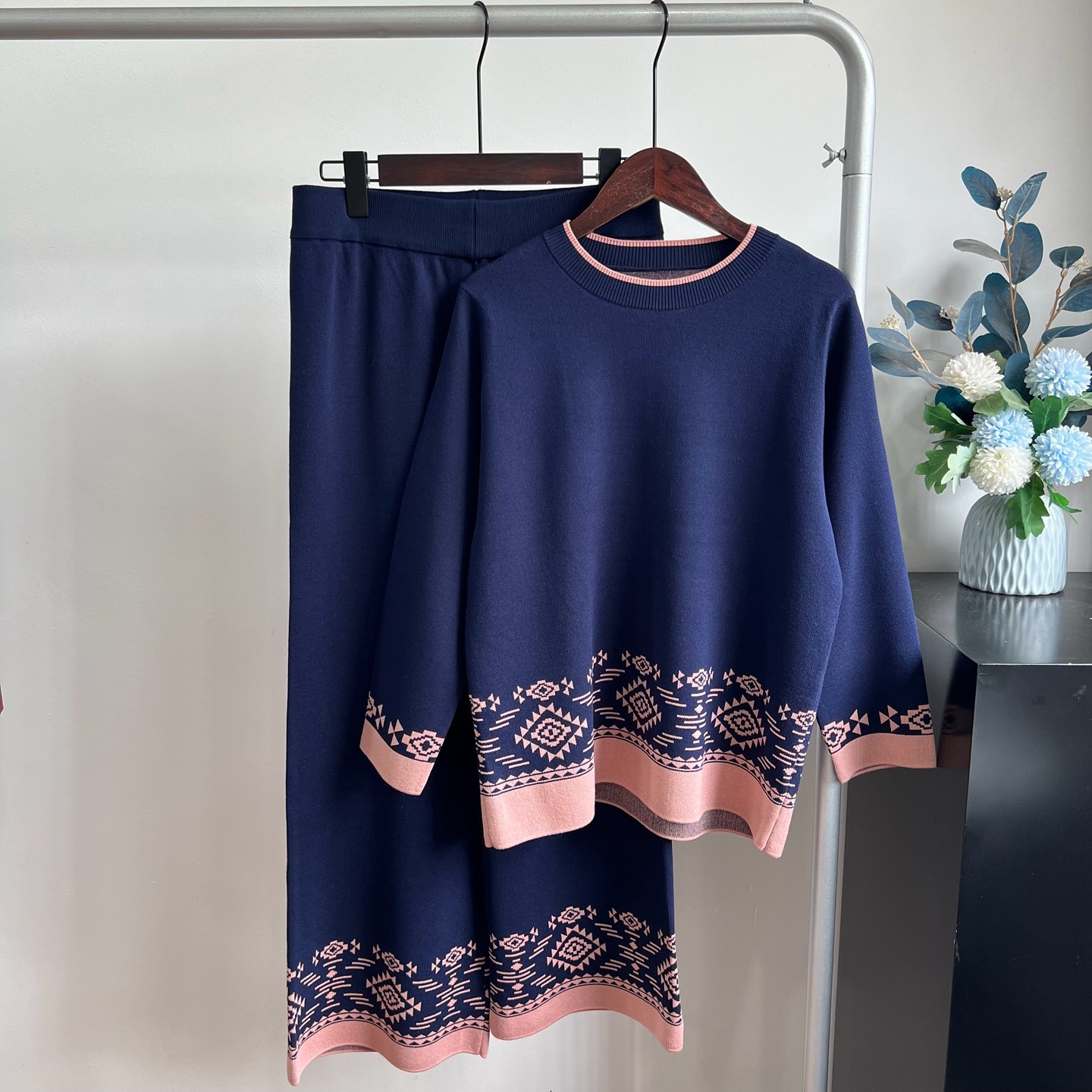 高贵中老年春秋针织衫两件套上衣裤子妈妈衣服2025老人衣服套装女