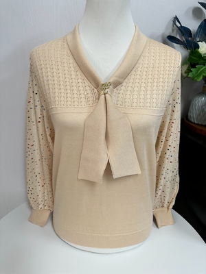 秋季新品薄款妈妈装围巾领宽松