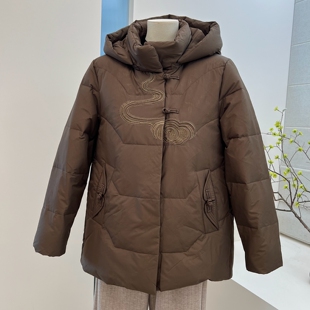 冬季新款奶奶装羽绒服外套宽松拉链连帽刺绣中老年妈妈老人上衣女