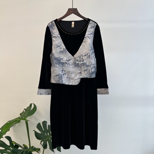 中老年妈妈装秋季假两件长袖连衣裙女装春秋新款金丝绒中式中长裙