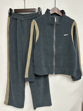 中年妈妈春秋运动服套装气质两件套中老年休闲外套秋装宽松上衣