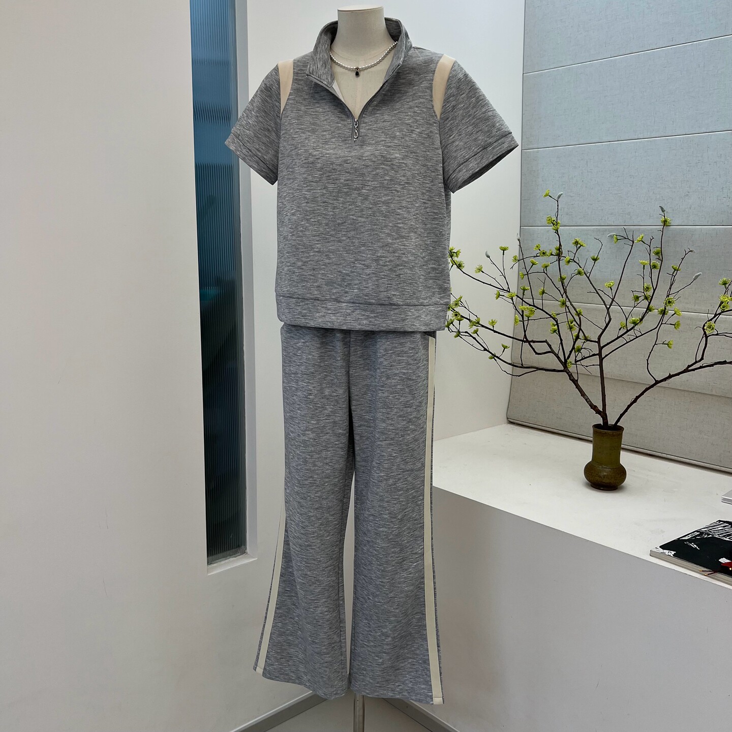 时尚妈妈装两件套夏季纯色短袖t恤运动服套装薄款中老年舒适女装