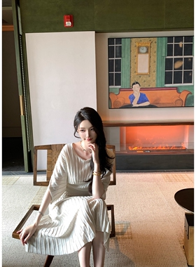 闪蝶Wcouture原创 微透仙气氛围感 亮晶晶纱线 蝙蝠袖连衣长裙