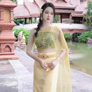 西双版纳旅拍影楼主题傣族服装网红写真传统民族女套装泰国服装