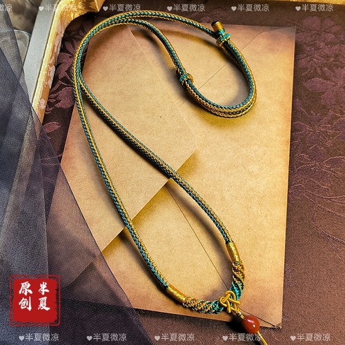 手工编织高档货质感琥珀蜜蜡翡翠和田玉大吊坠长粗款毛衣链女简约