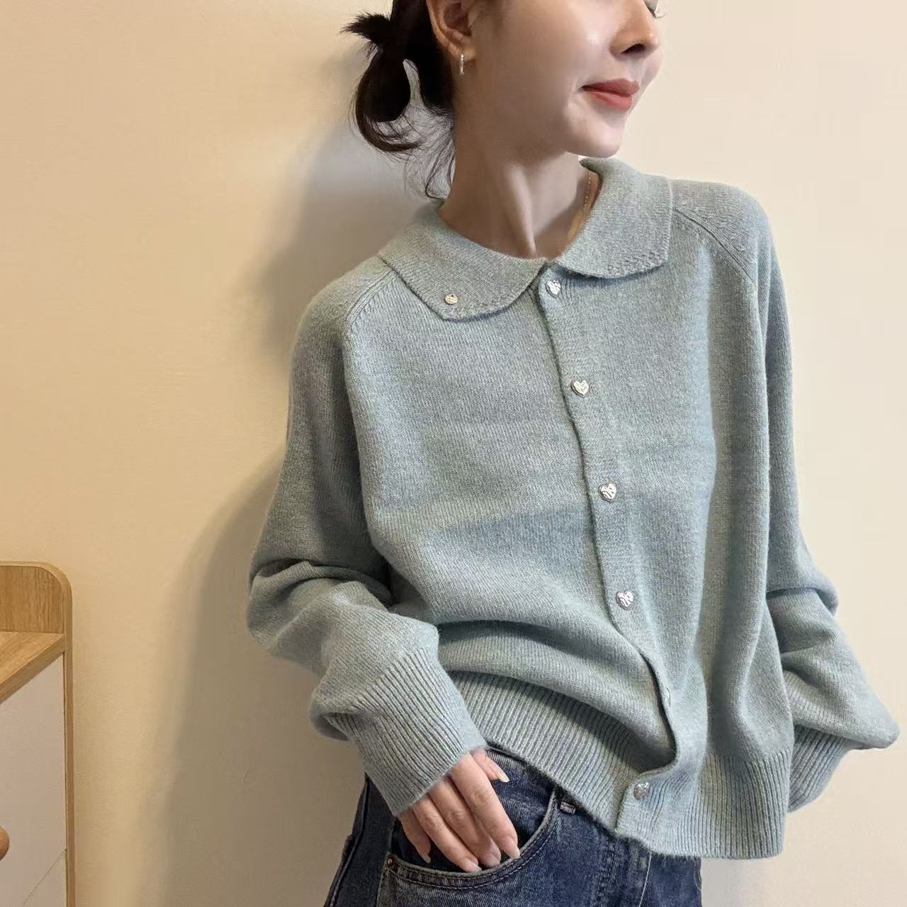 韩系娃娃领爱心扣薄款针织开衫