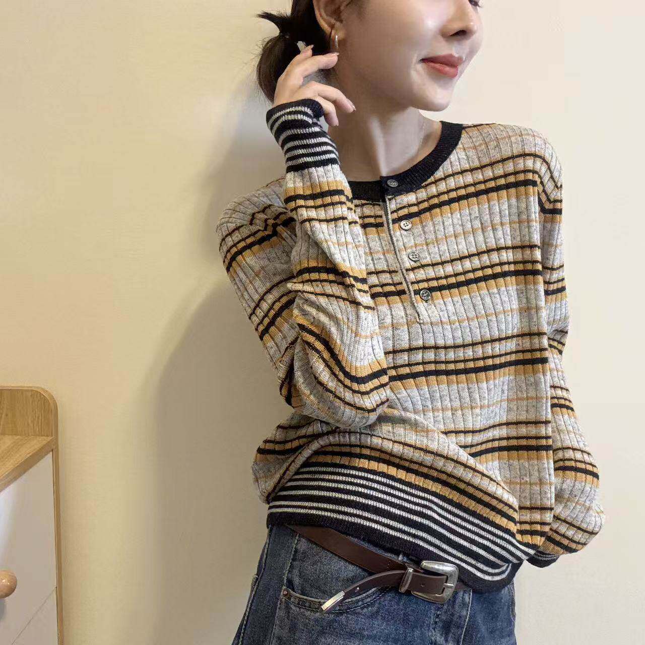 韩式温柔拼色条纹圆领针织衫女秋