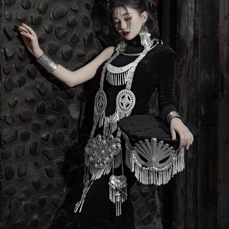 彝族服装女黑色连衣裙显瘦套装新