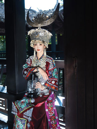 苗族服装女土家族湘西少数民族舞蹈演出服牛角帽子项圈苗家盛装