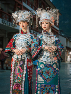 苗家盛装 女头饰项圈新苗疆服饰土家族民族风苗寨摄影 秋冬苗族服装