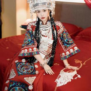 土家族高端民族风摄影新 苗家盛装 秋冬红色系苗族服装 女婚服情侣款