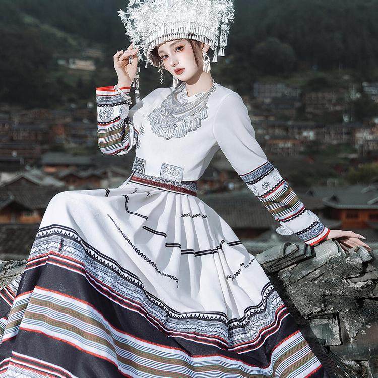新款白色苗族服装苗疆少女旅拍
